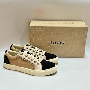 Taos Footwear Black and Tan Women's Shoes